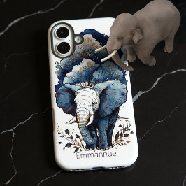 Funda iPhone 16 Plus Un Elefante Camina Bajo Los Árboles