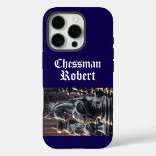Funda iPhone 16 Pro Diseño de ajedrez Steampunk con nombre personaliza