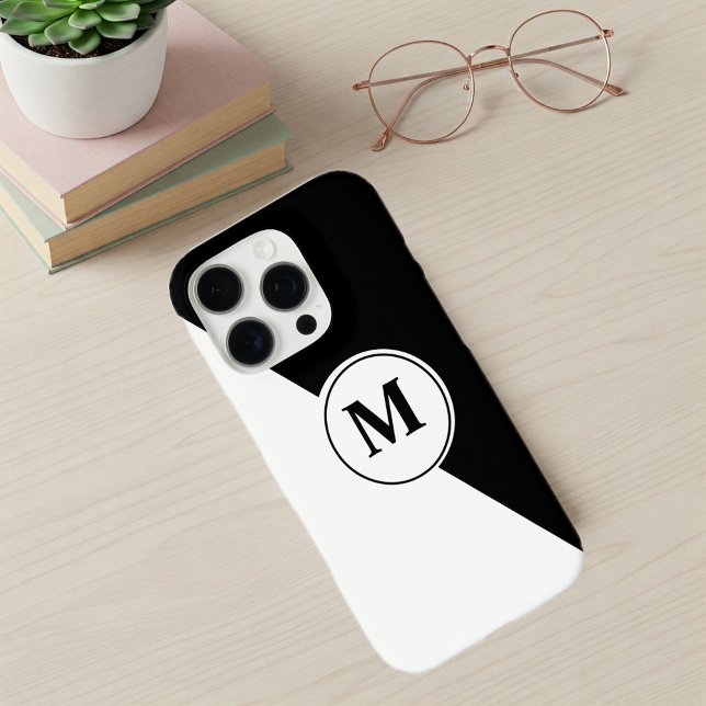 Funda iPhone 16 Pro Elegant Black and White Monogram iPhone Case (Subido por el creador)