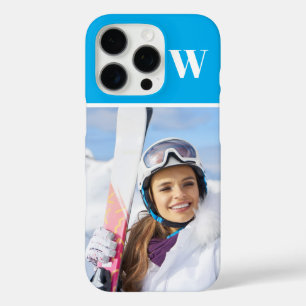 Funda iPhone 16 Pro Foto de Deporte de Invierno Monograma Azul