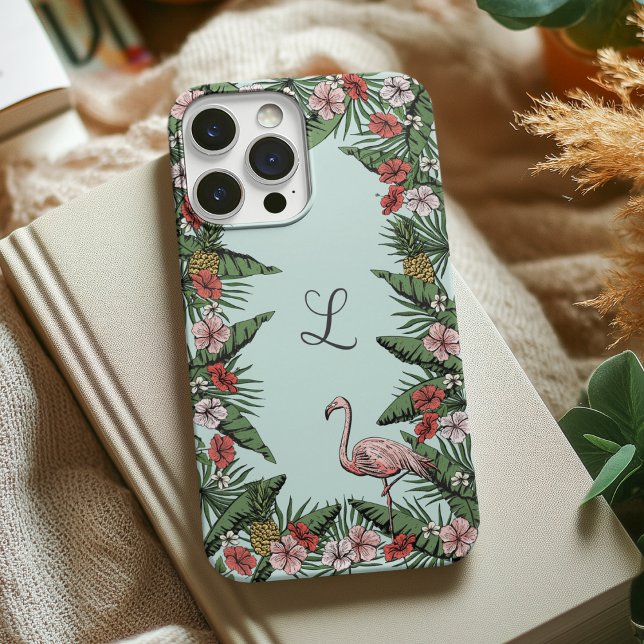 Funda iPhone 16 Pro Inicial de Flamenco Tropical Dibujado a Mano (Colorful Tropical Monogrammed Design. Flamingo, Hibiscus, Jasmine Flowers, Pineapples and Leaves.)