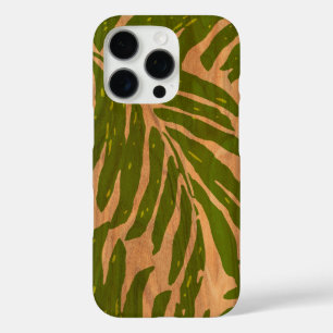 Funda iPhone 16 Pro Kahanu Hawaiian Palm Faux Wood en Green Funda-Mate