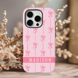 Funda iPhone 16 Pro Lazos de Coqueta Rosa Nombre Personalizado Moderno
