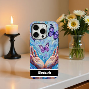 Funda iPhone 16 Pro Mariposas violetas violetas con las manos extendid
