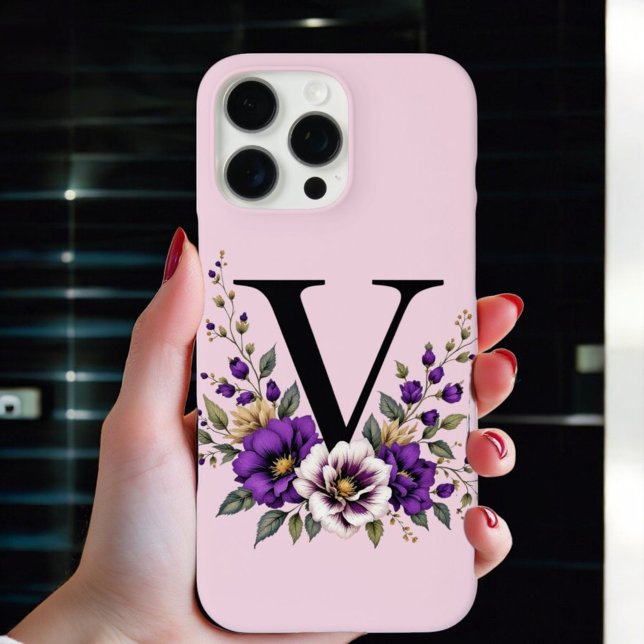 Funda iPhone 16 Pro Max Bloom de lavanda: Monogramado 'V' inicial (Subido por el creador)