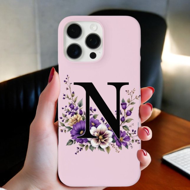 Funda iPhone 16 Pro Max Bloom Lavender : Monogramado inicial 'N' (Subido por el creador)
