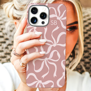 Funda iPhone 16 Pro Max Monograma con lazo rosa polvoriento