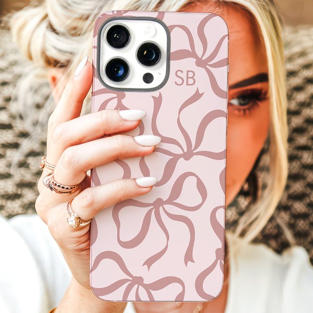 Funda iPhone 16 Pro Max Monograma de lazo rosa rubor (Subido por el creador)