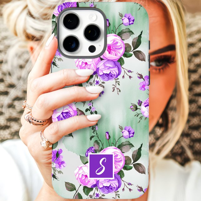 Funda iPhone 16 Pro Max Morado y lavanda Monograma Floral (Subido por el creador)