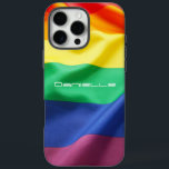 Funda iPhone 16 Pro Max Nombre personalizado de la bandera arcoiris del or<br><div class="desc">Bandera arcoiris del Orgullo LGBT Nombre personalizado del Funda iPhone 16 Pro Max. Este moderno diseño presenta los colores del arcoiris de la bandera del Orgullo LGBT con tu nombre en el centro.</div>
