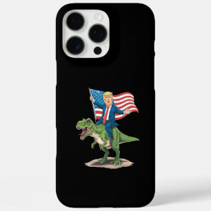 Funda iPhone 16 Pro Max Trump montando dinosaurio T Rex bandera de EE. UU.