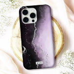 Funda iPhone 16 Pro Moody Ombre Gradiente púrpura Trendy Monogramado<br><div class="desc">Proteja su teléfono con estilo con este elegante estuche para iPhone "Ethereal Mist" que presenta un diseño cautivador y acentos falsos metálicos. Perfecto para los amantes del lujo y el arte moderno, este funda está disponible para muchos modelos de iPhone y Samsung, ofreciendo opciones de funda Barely There y Tough...</div>