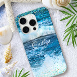 Funda iPhone 16 Pro Olas oceánicas azul turquesa de Hawái giratorio co<br><div class="desc">Experimente el espectacular oleaje turquesa del Pacífico hawaiano. Recuerde el fresco olor a sal del aire del océano cada vez que utilice este impresionante estuche de teléfono celular de nombre personalizado de fotografía de colores vivos. Esta foto oceánica está llena de pequeños puntos de confeti azul turquesa y dorado. ¡Hace...</div>