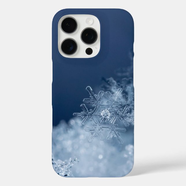 Funda iPhone 16 Pro Patrón de Snowmans y Snowflakes Seamless (Reverso )