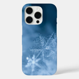 Funda iPhone 16 Pro Patrón de Snowmans y Snowflakes Seamless
