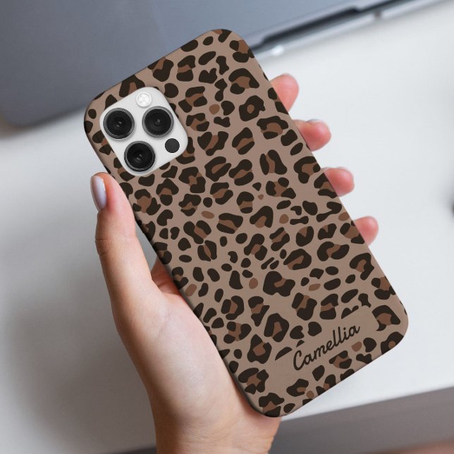 Funda iPhone 16 Pro Patrón moderno de leopardo marrón oscuro (Subido por el creador)