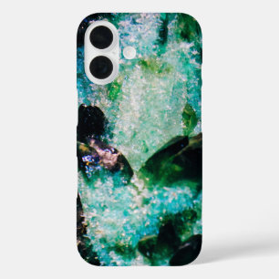 Funda iPhone 16 Un Aura de Esmeraldas