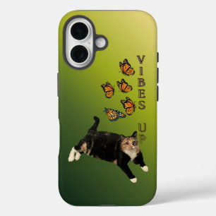 Funda iPhone 16 VIBES ARRIBA - Gato Calico y Mariposas Monarca