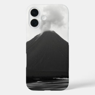 Funda iPhone 16 Volcán Eructando en Blanco y Negro