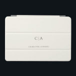 Funda mini para iPad simple y elegante en monogram<br><div class="desc">Moderno,  sencillo,  elegante,  monograma ipad,  beige claro. Solo edita tu producto en unos minutos. Puede cambiar el tipo de letra/tamaño/color y la posición utilizando "personalización adicional".</div>