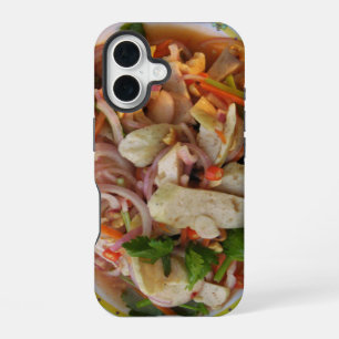 Funda Para iPhone 16 Ensalada de salchicha picante tailandesa ... Comid