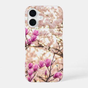 Funda Para iPhone 16 Flor Primaria de Magnolias Púrpuras y Florecientes