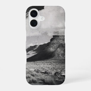 Funda Para iPhone 16 Fotografía de paisaje montañoso en blanco y negro