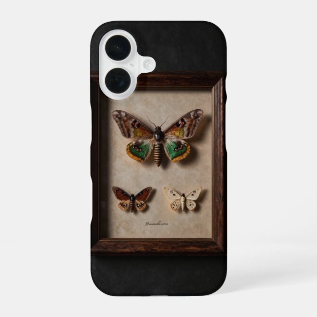 Funda Para iPhone 16 Framed Moth Specimen Dark Academia Case (Reverso )