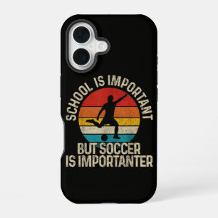 Funda Para iPhone 16 Fútbol Divertido Es Más Importante Frase De Regres