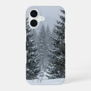 Funda Para iPhone 16 Misty Snowy Forest Pale Winter Phone Case