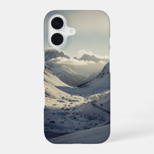 Funda Para iPhone 16 Paso de Montaña Antiguo en la Nieve
