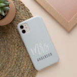 Funda Para iPhone 16 Pastel Blue-Gray Nueva Sra. Apellido Novia<br><div class="desc">Después del boda,  exhiba su nuevo apellido con este funda elegante y elegante,  perfecto para la luna de miel. Diseño de novias personalizado: "Mrs. [apellido]" en una tipografía moderna en blanco y gris sobre un sutil fondo gris azul pastel. Utilice el campo proporcionado para personalizar con su nuevo apellido.</div>