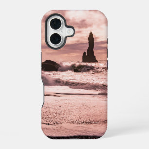 Funda Para iPhone 16 Puesta de sol en la playa de arena negra Reynisfja