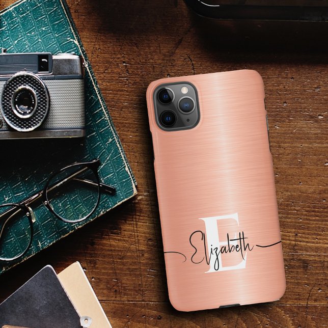 Funda Para iPhone 16 Script de monograma metálico cepillado de melocotó (Subido por el creador)