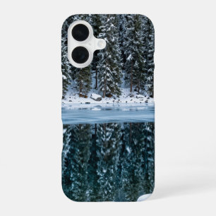 Funda Para iPhone 16 Snowy Pines Dark Lake Winter Phone Case