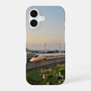Funda Para iPhone 16 Treno de alta velocidad al atardecer: Paisaje ferr