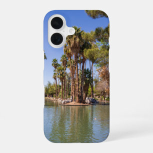 Funda Para iPhone 16 un paisaje hermoso en Encanto Park con un lago