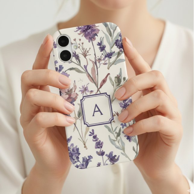 Funda Para iPhone 16 Wildflower Lavender Watercolor Monogram  (Subido por el creador)
