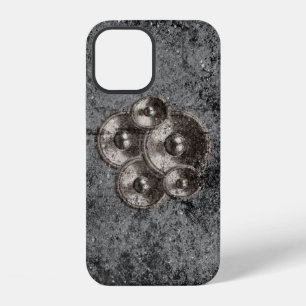 Funda Para iPhone 12 Altavoces de música en una pared de hormigón grung