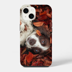 Funda Para iPhone 14 Animales Bebés más Lindos Spaniel en Hojas de Ot