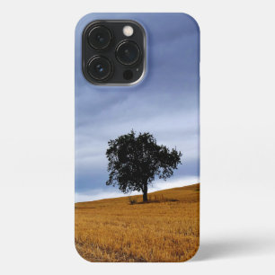 Funda Para iPhone 13 Pro Árbol en un campo de trigo