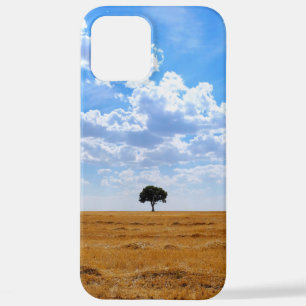 Funda Para iPhone 12 Pro Max Árbol en un campo de trigo cosechado