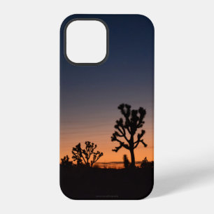Funda Para iPhone 12 Pro Árboles de Josué al Atardecer