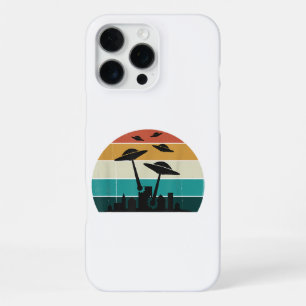 Funda Para iPhone 16 Pro Max Atardecer de ataque de ovni retro - Cool platillos