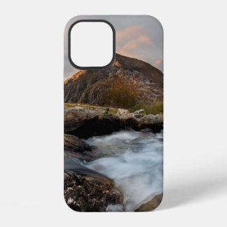 FUNDA PARA iPhone 12 BROWN MOUNTAIN NEAR BODY OF WATER UNDER CLOUDY SKY