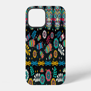 Funda Para iPhone 12 Calaveras tribales boho: patrón colorido.