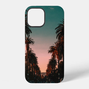 Funda Para iPhone 12 Coches aparcados en hormigón gris cerca de árboles