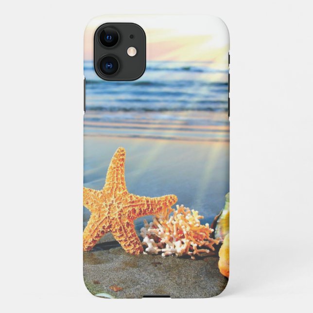 Funda Para iPhone conchas de mar y estrellas de mar en la playa (Reverso)