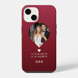 Funda Para iPhone 14 Corazón Romántico de Monograma con Foto Coordenada