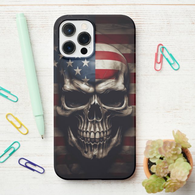 Funda Para iPhone Cráneo de Bandera Americana (En el escritorio)